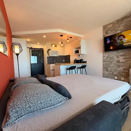Le 39, Vue Mer, Parking Prive, Wi-fi - Laconciergeriebynina Apartment
